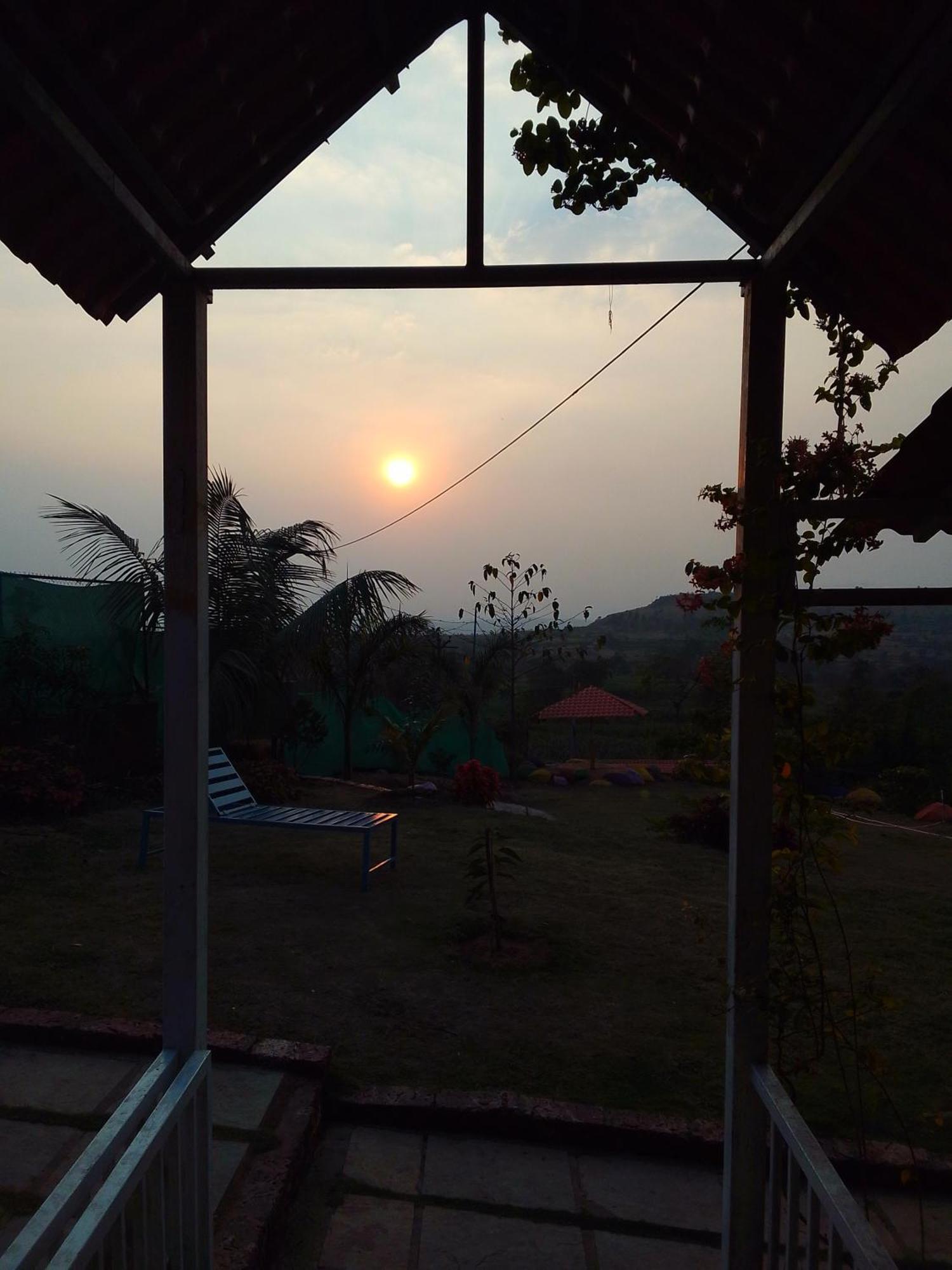 Veera Farmhouse,Villa Kolhapur Exteriör bild