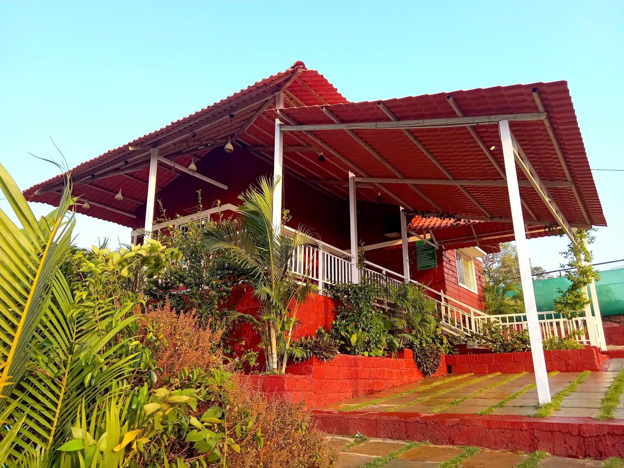 Veera Farmhouse,Villa Kolhapur Exteriör bild
